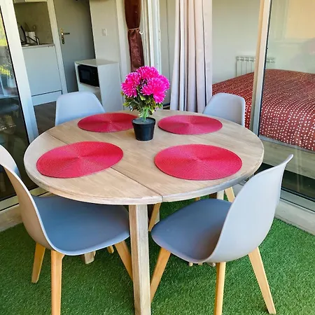 アパート Agreable Avec Loggia, Wifi & Parking Proche