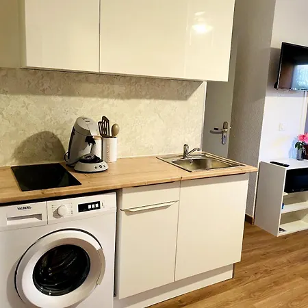 Agreable Avec Loggia, Wifi & Parking Proche Apartmán *