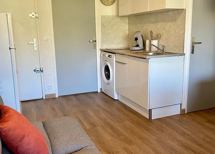Διαμέρισμα Agreable Avec Loggia, Wifi & Parking Proche