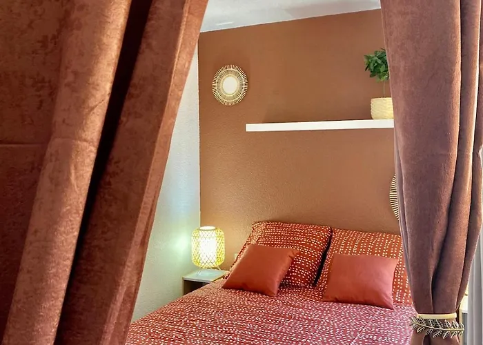 Agreable Avec Loggia, Wifi & Parking Proche * Saint-Cyprien (Pyrenees-Orientales)