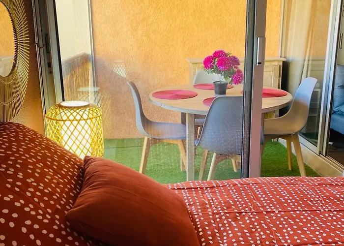 Agreable Avec Loggia, Wifi & Parking Proche Saint-Cyprien (Pyrenees-Orientales)